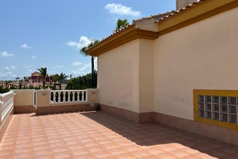 Villa i Torrevieja, Alicante, Torrevieja - € 445.000 | Ref: AM-01992/8919 - foto 19
