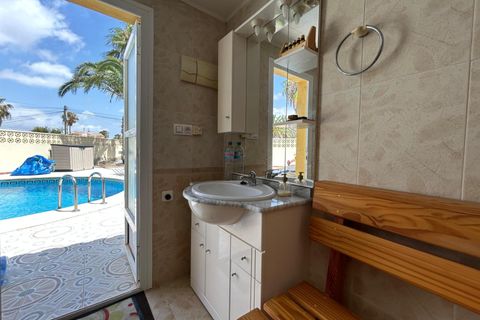 Villa i Torrevieja, Alicante, Torrevieja - € 445.000 | Ref: AM-01992/8919 - foto 29
