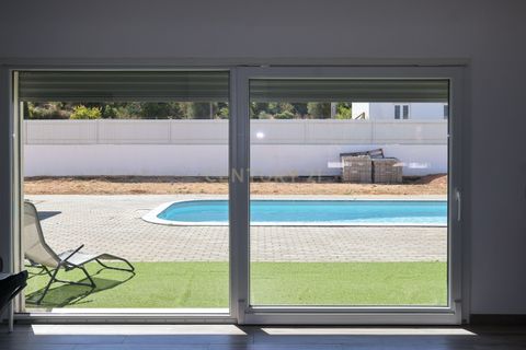 Villa i Alvor, Faro, Alvor - € 1.250.000 | Ref: C0240-03330 - foto 2