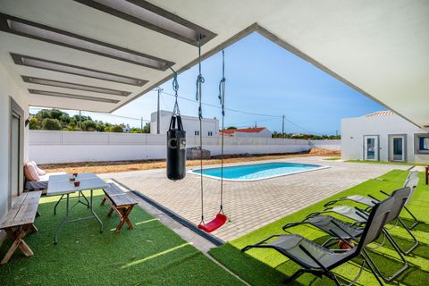 Villa i Alvor, Faro, Alvor - € 1.250.000 | Ref: C0240-03330 - foto 37