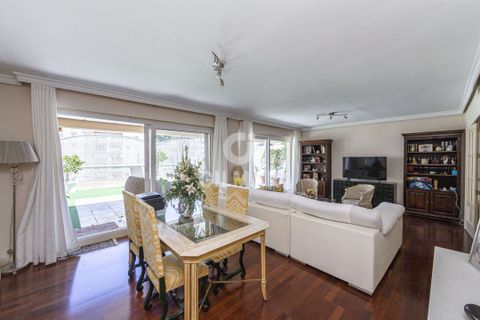 Penthouse i Marbella, Malaga, Marbella - € 850 000 | Ref: 212503 - foto 2