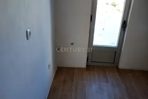 Erhvervsejendom i Amadora, Lisbon, Amadora - € 215.000 | Ref: C0484-00197 - foto 11