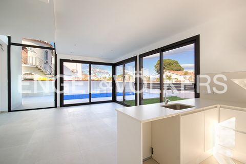 Rækkehus i Empuriabrava, Gerona, Empuriabrava - € 739.000 | Ref: W-02XI0V - foto 11