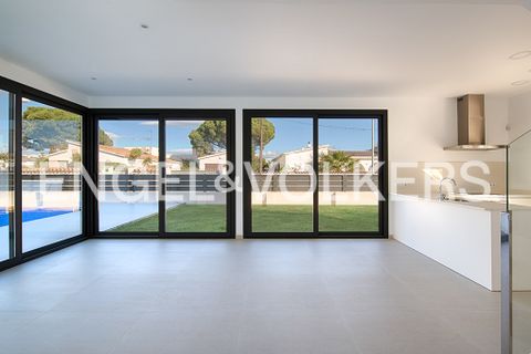 Rækkehus i Empuriabrava, Gerona, Empuriabrava - € 739.000 | Ref: W-02XI0V - foto 9