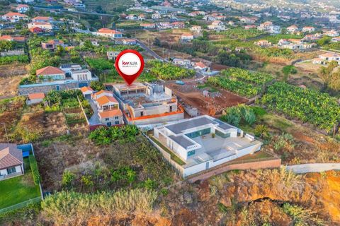Byhus i Calheta, Madeira, Calheta - € 2.100.000 | Ref: KWPT-019074 - foto 11