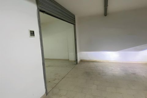 Parkeringsplads i Manfredonia, Foggia, Manfredonia - € 23.000 | Ref: VIA ALBERTO MORAVIA - foto 2