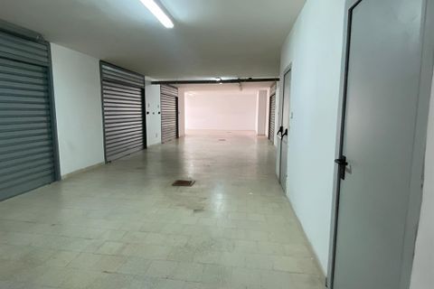 Parkeringsplads i Manfredonia, Foggia, Manfredonia - € 23.000 | Ref: VIA ALBERTO MORAVIA - foto 3