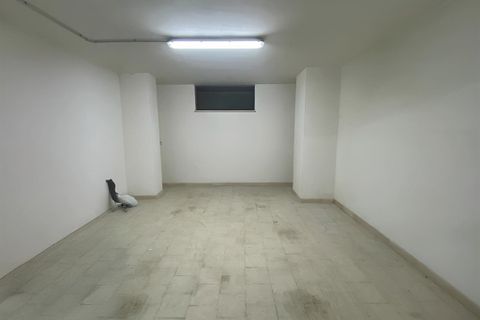Parkeringsplads i Manfredonia, Foggia, Manfredonia - € 23.000 | Ref: VIA ALBERTO MORAVIA - foto 4