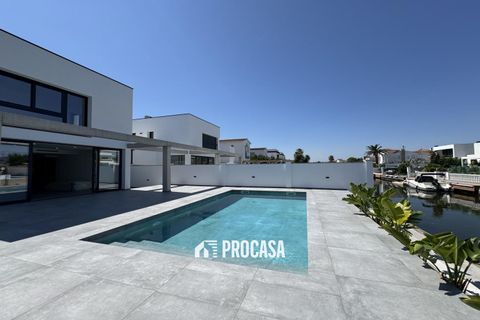 Villa a Empuriabrava, Gerona, Empuriabrava - € 1.290.000 | Ref: 3896 - foto 9