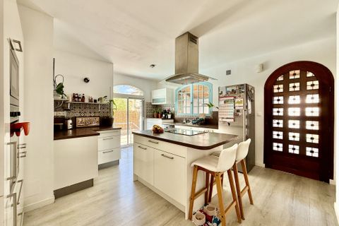 Villa a Meze, Herault, Meze - € 585.000 | Ref: V10002434 - foto 10