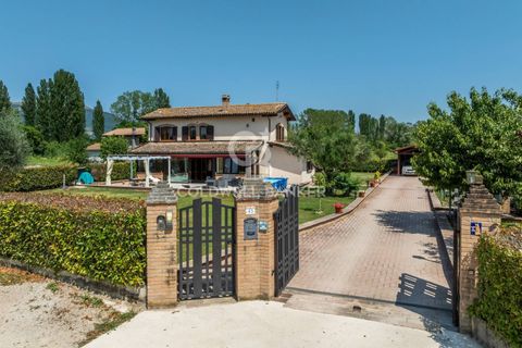 Villa a Gubbio, Perugia, Gubbio - € 345.000 | Ref: CBI134-1917-189 - foto 2
