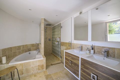 Villa i Valbonne, Alpes-Maritimes, Valbonne - € 998.000 | Ref: HH-15869087 - foto 32