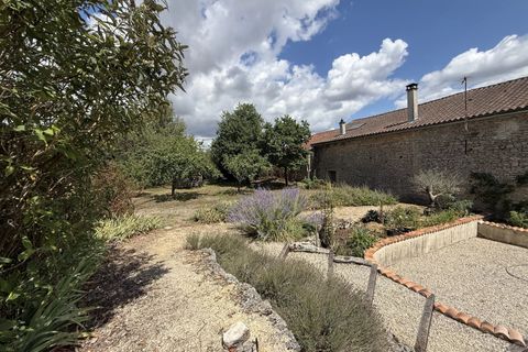 Villa a Barro, Charente, Barro - € 235.400 | Ref: BVI82318 - foto 13