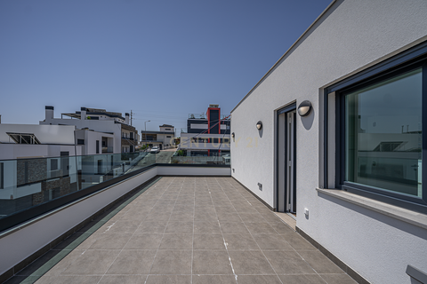 Villa i Odivelas, Lisbon, Odivelas - € 890.000 | Ref: C0455-00394 - foto 16
