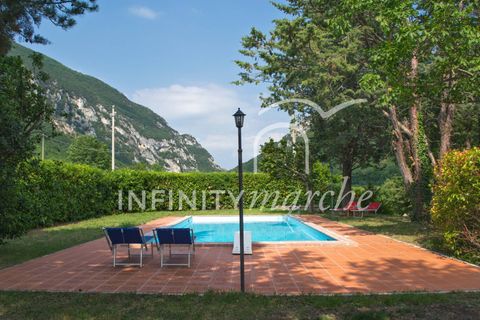 Landejendom i Pioraco, Macerata, Pioraco - € 550.000 | Ref: 246 - foto 6