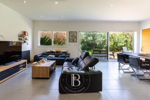 Villa i Porto-Vecchio, Corse-du-Sud, Porto-Vecchio - € 1.420.000 | Ref: RV1840 - foto 13