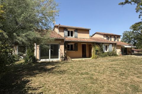 Villa i Saint-Estephe, Gironde, Saint-Estephe - € 315.000 | Ref: C1690EA965BD4A7D - foto 1