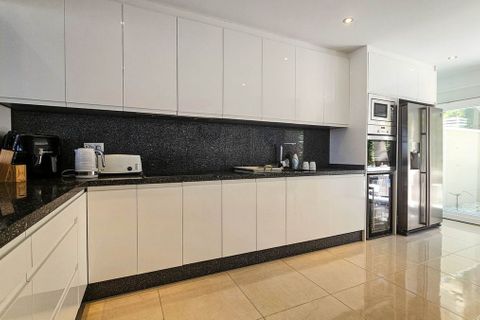 Rækkehus i La Duquesa, Malaga, La Duquesa - € 645.000 | Ref: R5137912 - foto 12