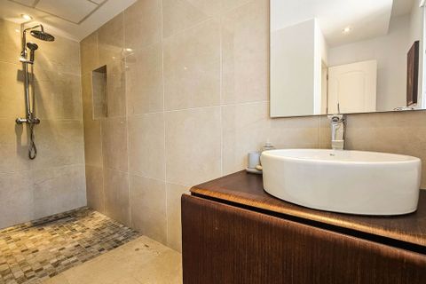 Rækkehus i La Duquesa, Malaga, La Duquesa - € 645.000 | Ref: R5137912 - foto 18