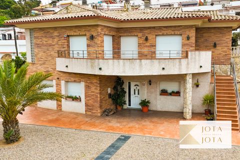 Villa i Lloret De Mar, Gerona, Lloret De Mar - € 564.000 | Ref: 00307 - foto 2