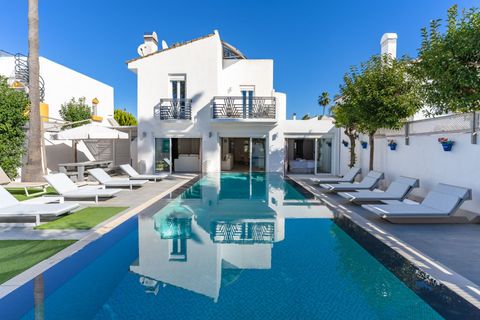 Villa i Estepona, Malaga, Estepona - € 1.295.000 | Ref: LUX0021 - foto 1