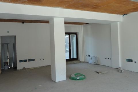 Erhvervsejendom i Cuneo, Cuneo, Cuneo - € 72.000 | Ref: CN11/18L38-0807-25-0930 - foto 3