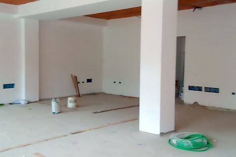 Erhvervsejendom i Cuneo, Cuneo, Cuneo - € 72.000 | Ref: CN11/18L38-0807-25-0930 - foto 4