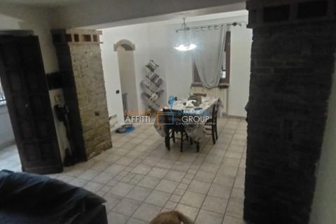 Byhus i Massa, Massa and Carrara, Massa - € 220.000 | Ref: 3490 - foto 1