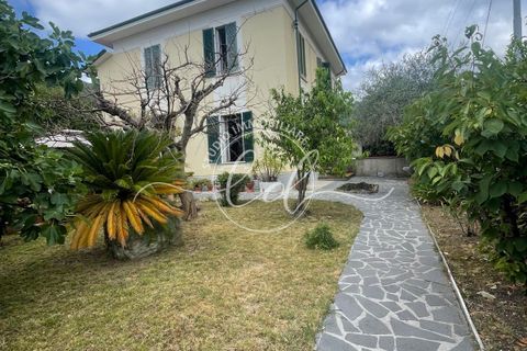 Byhus i Carrara, Massa and Carrara, Carrara - € 290.000 | Ref: 2525 - foto 11