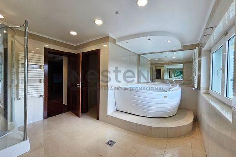 Villa a Belas, Lisbon, Belas - € 2.100.000 | Ref: N104SNT742 - foto 37