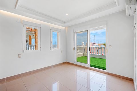 Villa a Torrevieja, Alicante, Torrevieja - € 960.000 | Ref: 200-4242 - foto 24
