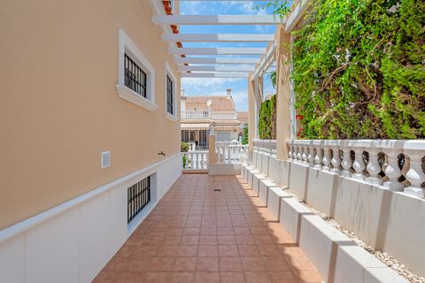 Villa a Torrevieja, Alicante, Torrevieja - € 960.000 | Ref: 200-4242 - foto 44