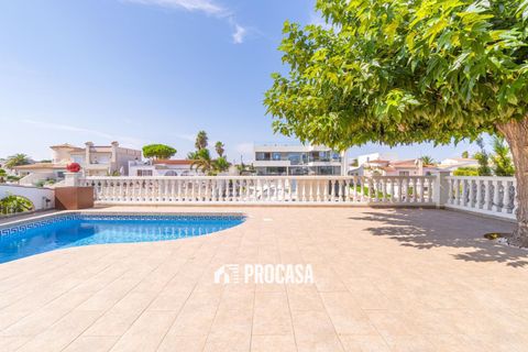Villa i Empuriabrava, Gerona, Empuriabrava - € 995.000 | Ref: 3927 - foto 19