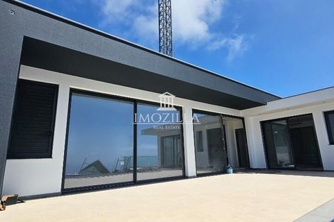 Byhus i Calheta, Madeira, Calheta - € 1.490.000 | Ref: IZ096 - foto 2