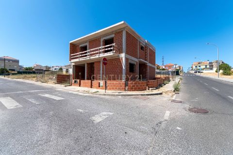 Helårsgrund i Amadora, Lisbon, Amadora - € 125.000 | Ref: C0483-01449 - foto 3