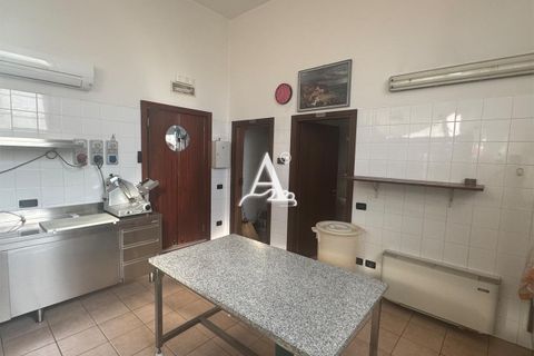 Erhvervsejendom i Vigasio, Verona, Vigasio - € 110.000 | Ref: 36438a851 - foto 7