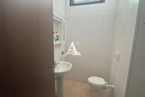Erhvervsejendom i Vigasio, Verona, Vigasio - € 110.000 | Ref: 36438a851 - foto 8