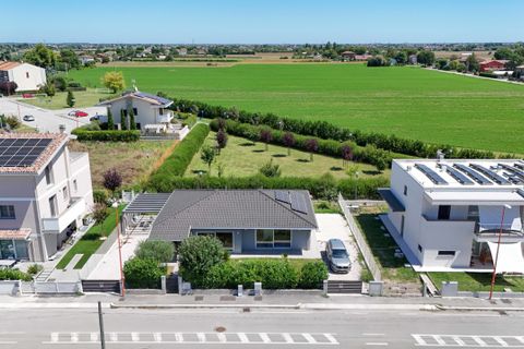 Villa a Cesena, Forli-Cesena, Cesena - € 550.000 | Ref: 3697 - foto 32