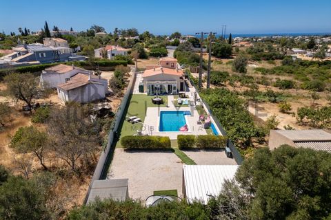 Villa i Carvoeiro, Faro, Carvoeiro - € 750.000 | Ref: City-25-67C - foto 1