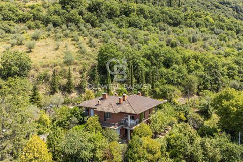 Villa i Gubbio, Perugia, Gubbio - € 480.000 | Ref: CBI160-2553-127 - foto 32