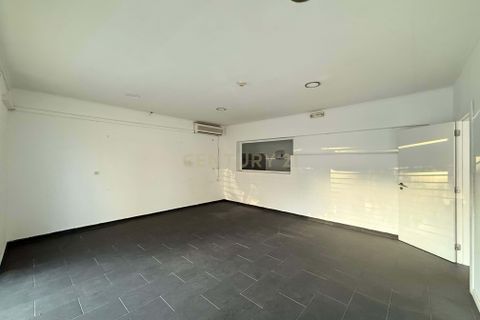 Erhvervsejendom i Corroios, Setubal, Corroios - € 225.000 | Ref: C0426-00577 - foto 2