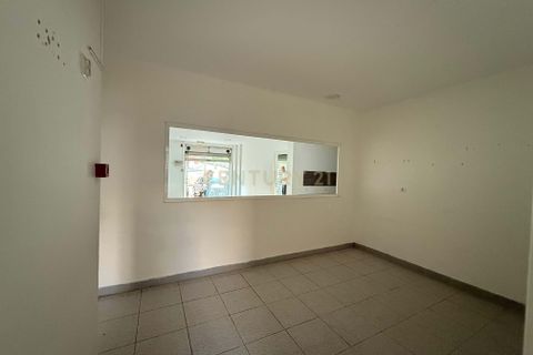 Erhvervsejendom i Corroios, Setubal, Corroios - € 225.000 | Ref: C0426-00577 - foto 11