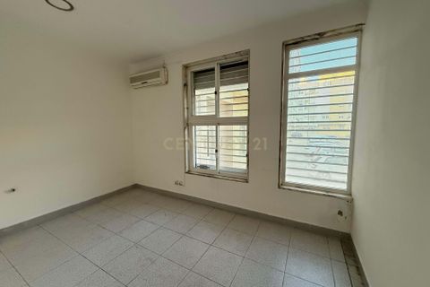 Erhvervsejendom i Corroios, Setubal, Corroios - € 225.000 | Ref: C0426-00577 - foto 12