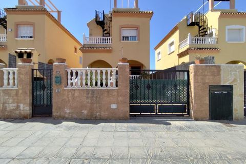 Villa a Torrevieja, Alicante, Torrevieja - € 310.000 | Ref: AM-02033/8919 - foto 3