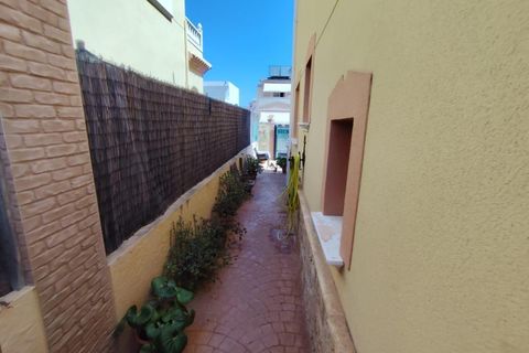 Villa a Torrevieja, Alicante, Torrevieja - € 310.000 | Ref: AM-02033/8919 - foto 9