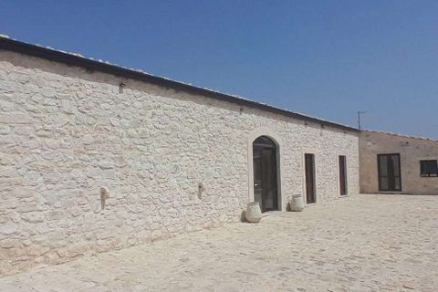 Farm hus i Chiaramonte Gulfi, Ragusa, Chiaramonte Gulfi - € 495.000 | Ref: RP-586183-586183 - foto 1