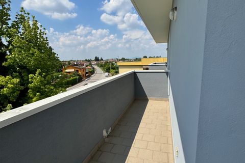 Leilighet i Rovigo, Rovigo, Rovigo - € 125 000 | Ref: MCEC120525 - foto 2