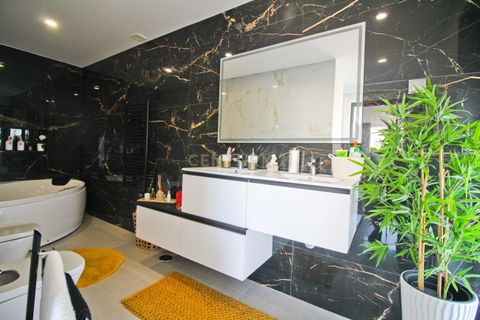Villa i Alvor, Faro, Alvor - € 799.000 | Ref: C0240-03348 - foto 20
