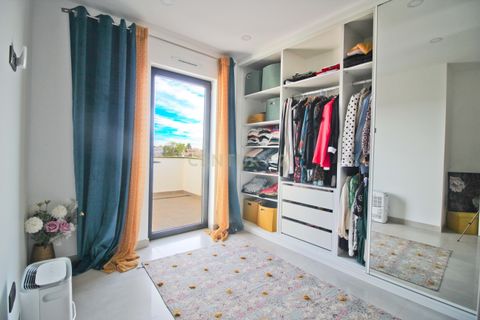 Villa i Alvor, Faro, Alvor - € 799.000 | Ref: C0240-03348 - foto 28