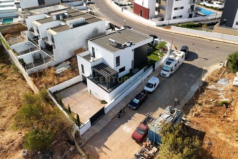 Villa i Alvor, Faro, Alvor - € 799.000 | Ref: C0240-03348 - foto 41
